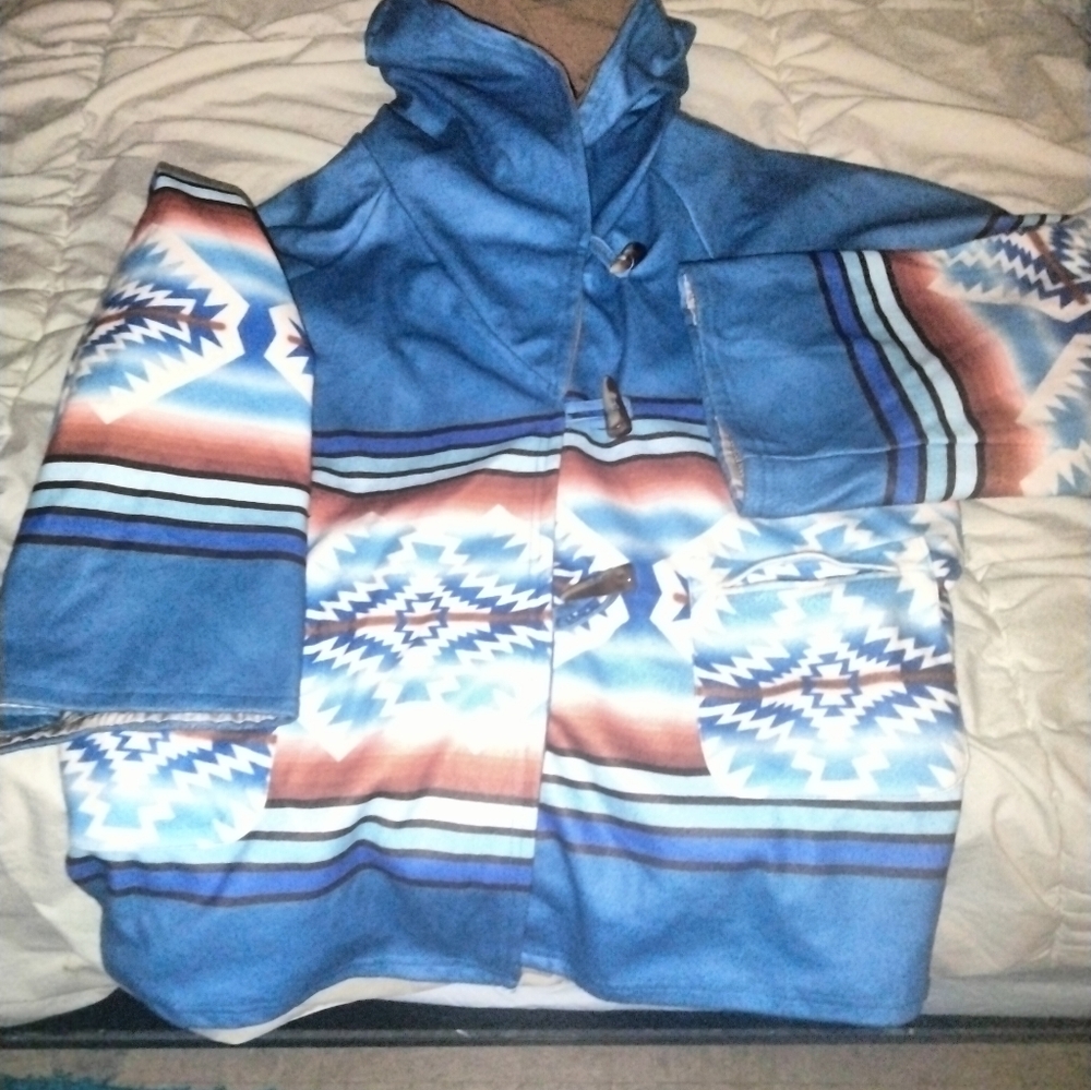 Native American Pancho with pockets beautiful bright colors cool buttons new